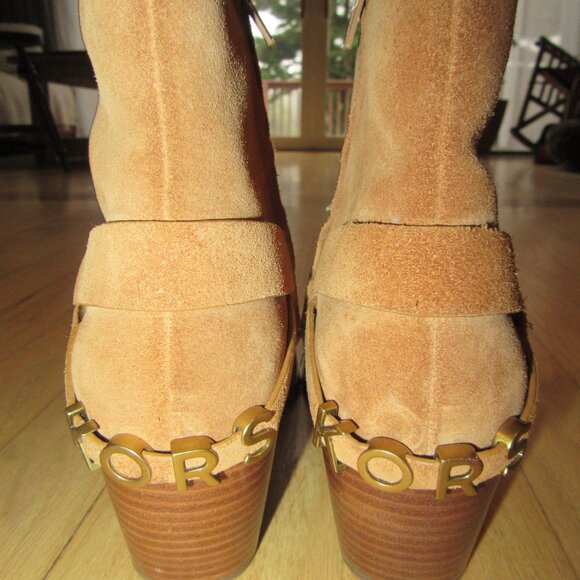 MICHAEL KORS WOMENS ANKLE BOOTS/SUEDE/COWBOY/WESTERN/TAN/SIDE ZIP/SIZE 7.5M! - Picture 6 of 9
